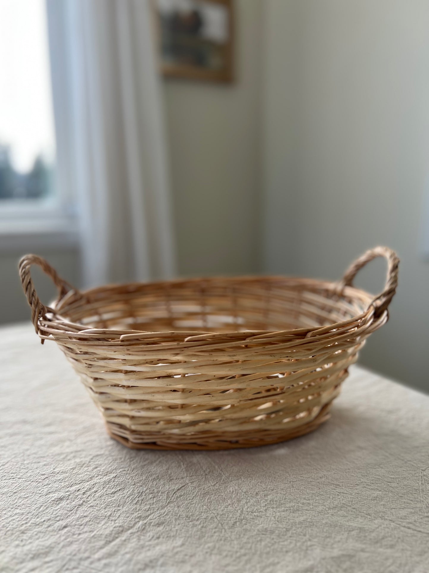 Willow Oval Basket (mini)